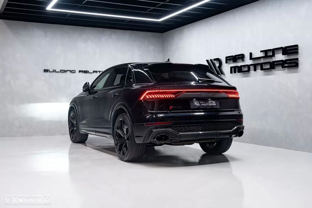 Audi RS Q8 4.0 TFSI quattro Tiptronic - 11