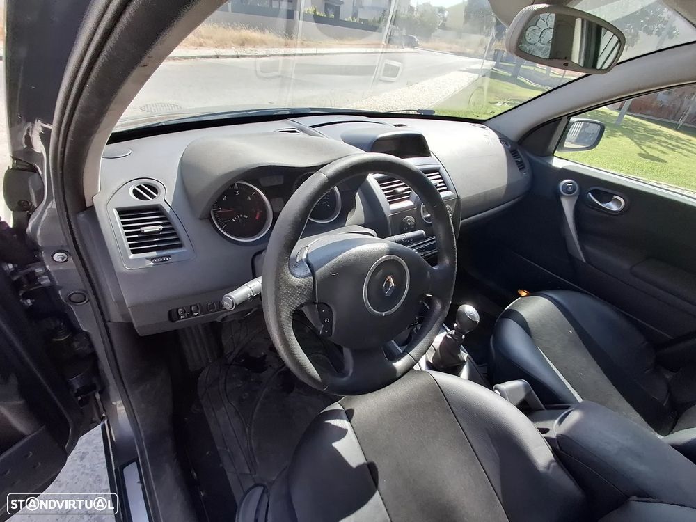 Renault Mégane Break 1.5 dCi Dynamique - 8