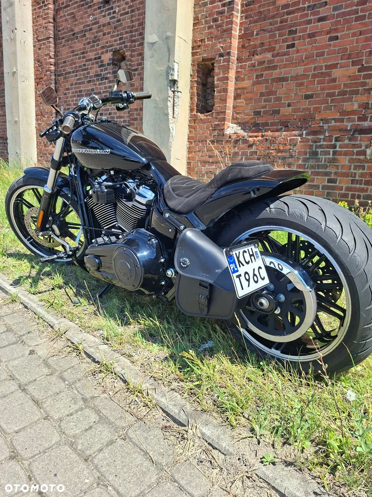 Harley-Davidson FXSB Breakout - 33