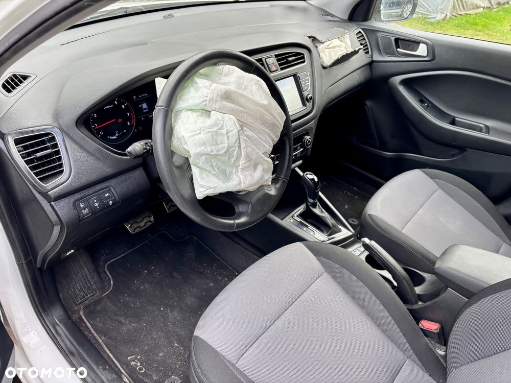 Hyundai i20 - 15
