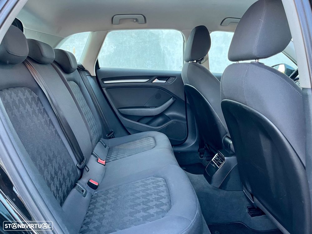 Audi A3 Sportback 1.6 TDI Attraction Ultra - 28