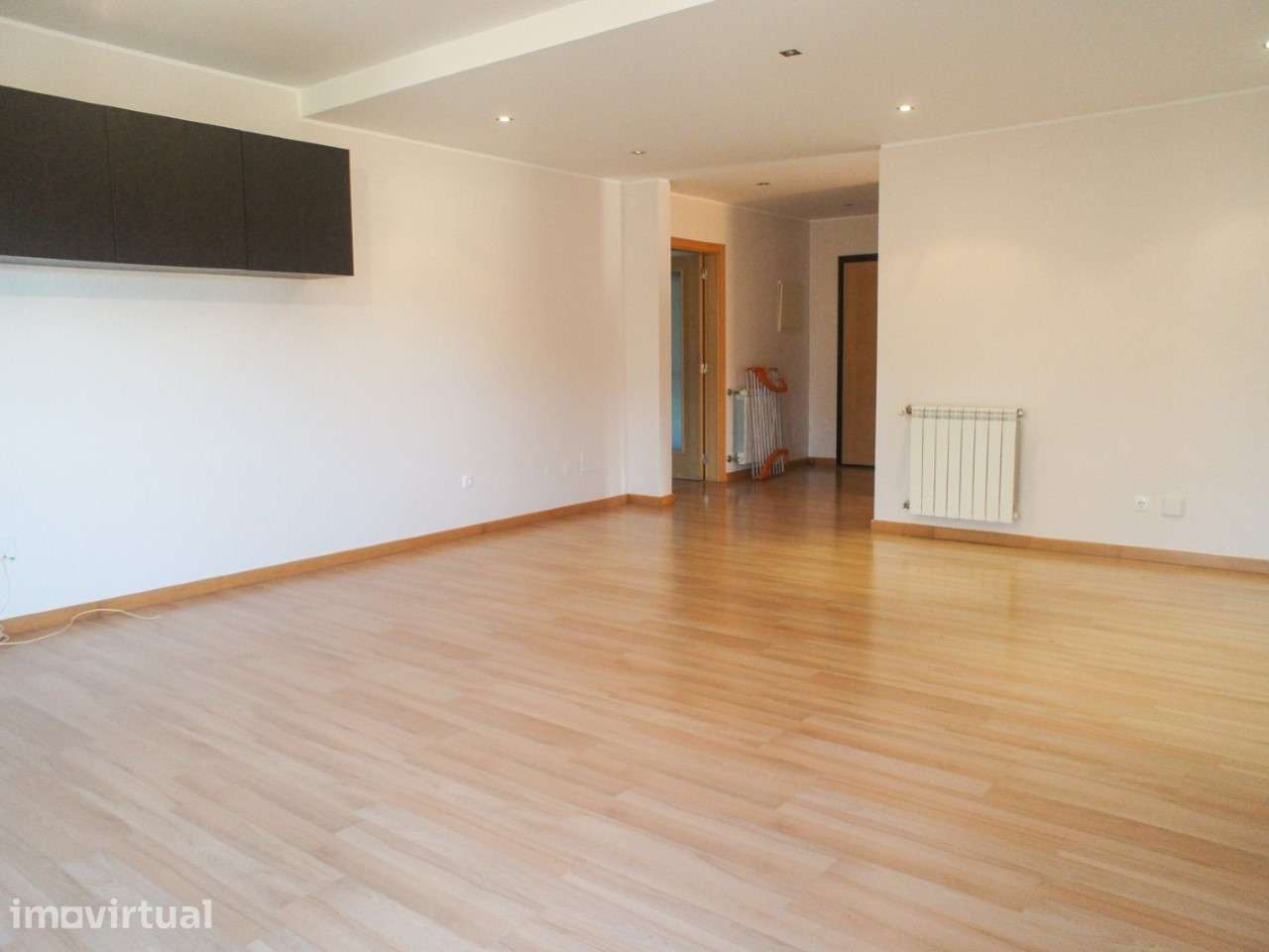 Apartamento T3 Semi-Novo! Com Varanda e Arrecadação individual - Grande imagem: 4/13