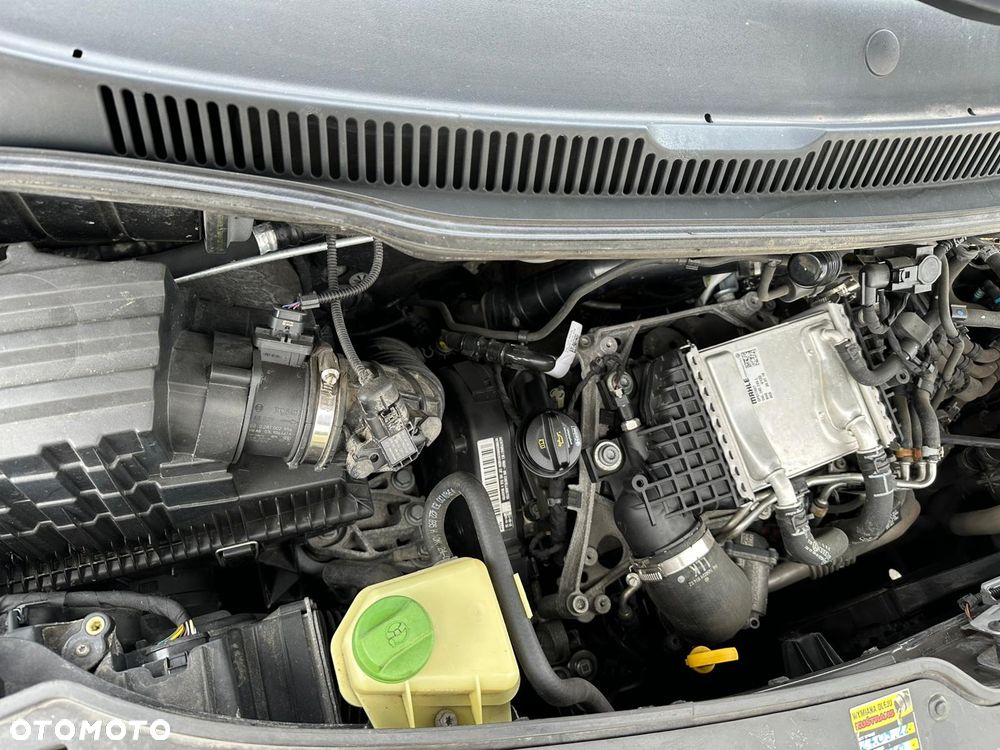 Volkswagen Multivan 2.0 TDI L2 Comfortline DSG - 32