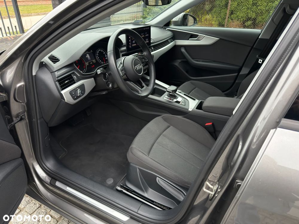 Audi A4 Avant 35 TFSI mHEV S tronic - 32