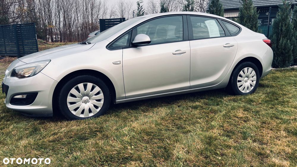 Opel Astra 1.4 T Active - 4