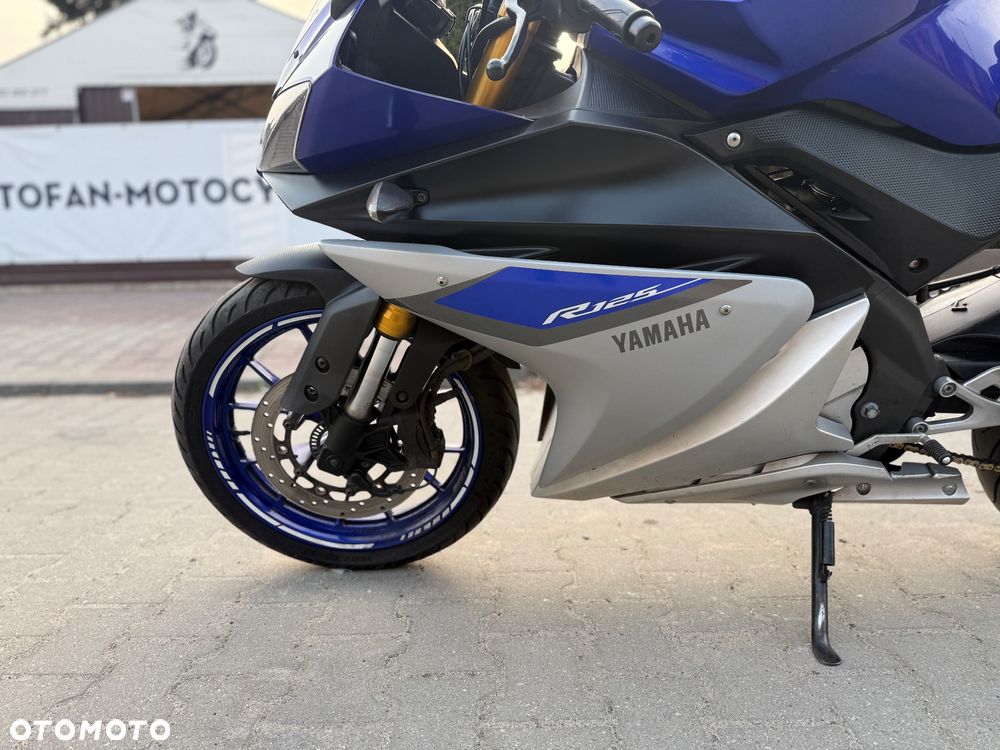 Yamaha YZF - 19