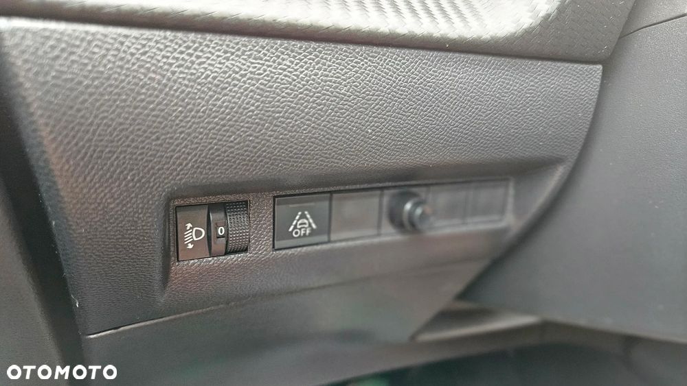 Peugeot 2008 Benzin 100 Style - 24
