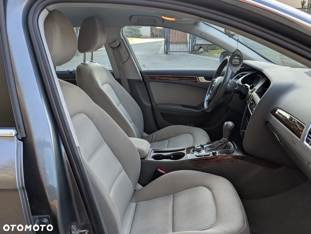 Audi A4 Limousine - 11