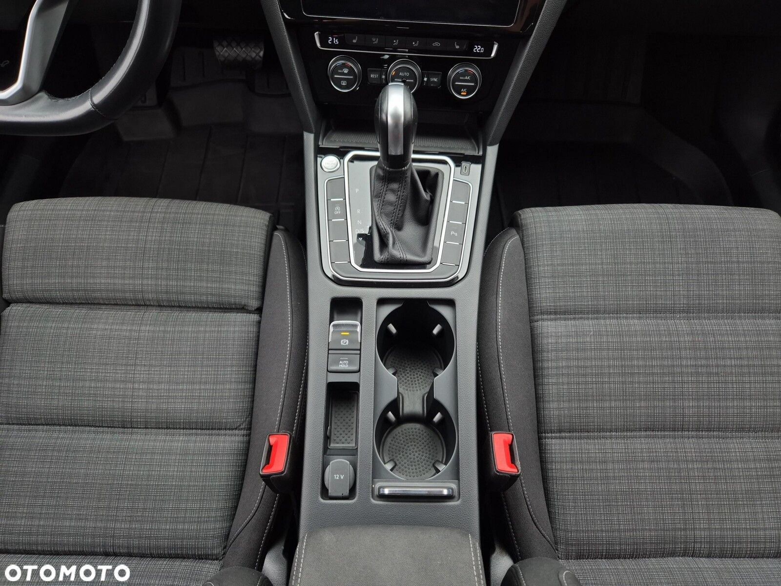 Volkswagen Passat 2.0 TSI Business DSG - 18