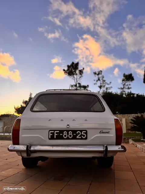 Ford Escort SW - 9