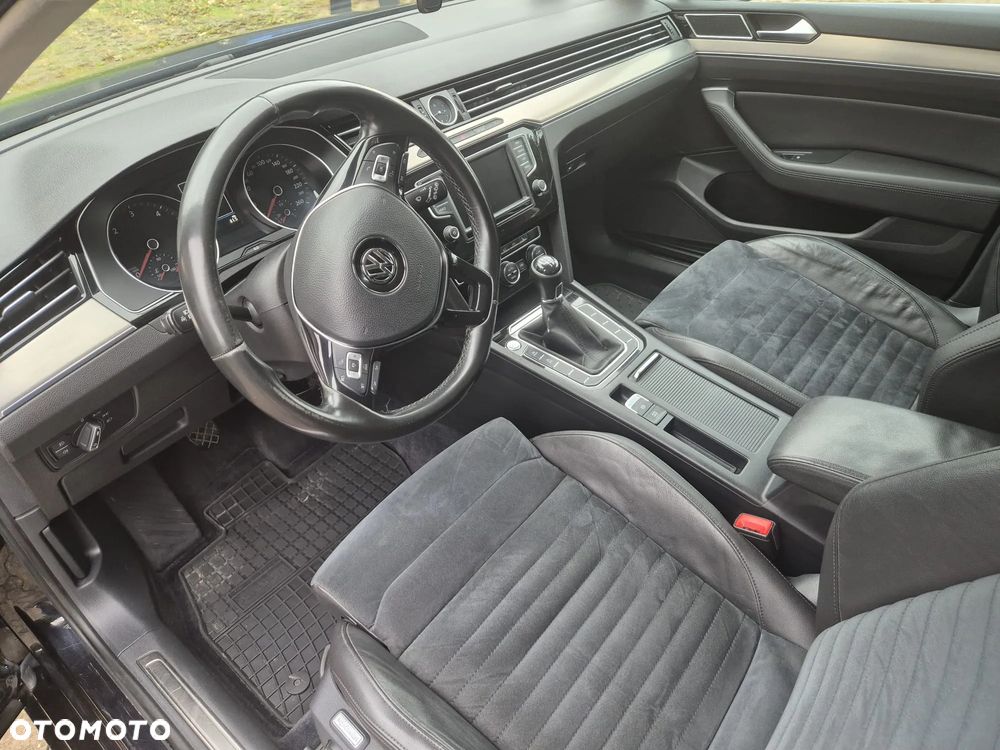 Volkswagen Passat 2.0 TDI BMT Highline - 11