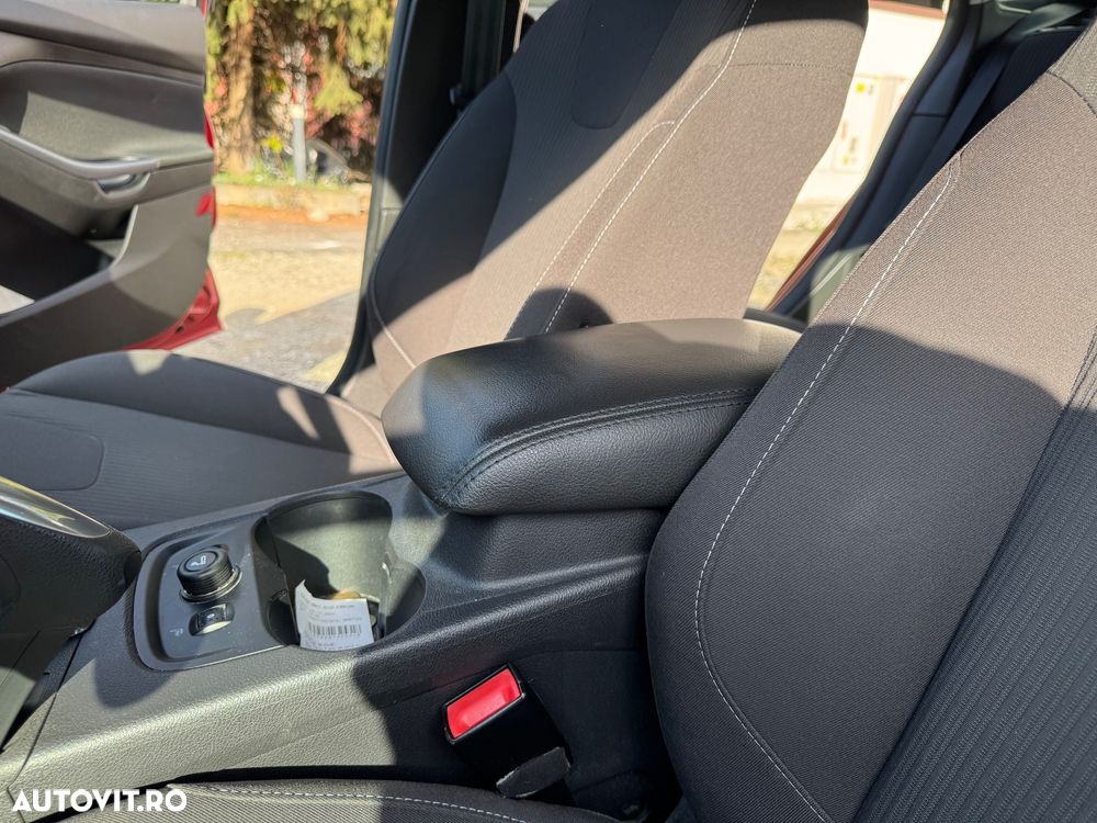 Ford Focus 1.6 TDCI DPF Champions Edition - 22