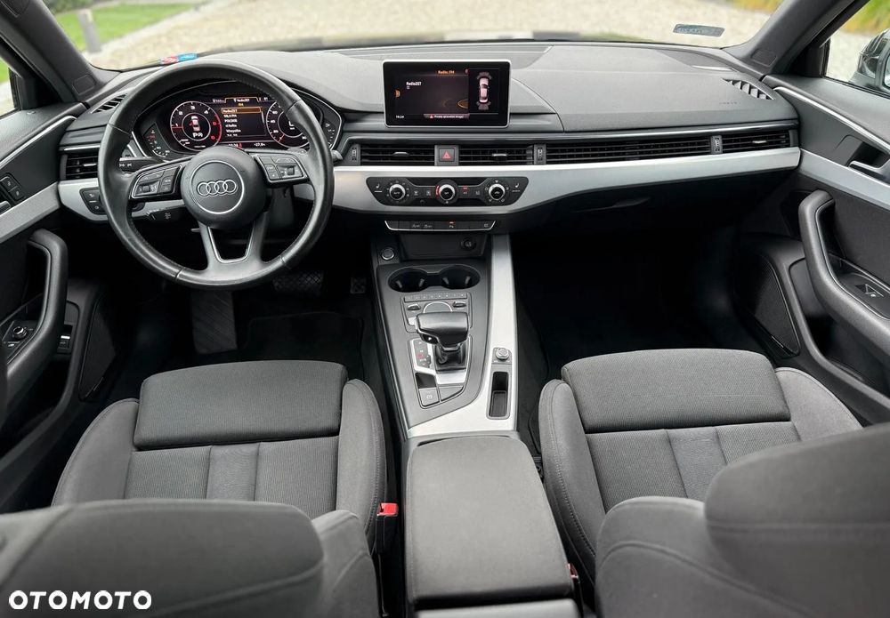 Audi A4 Limousine - 3