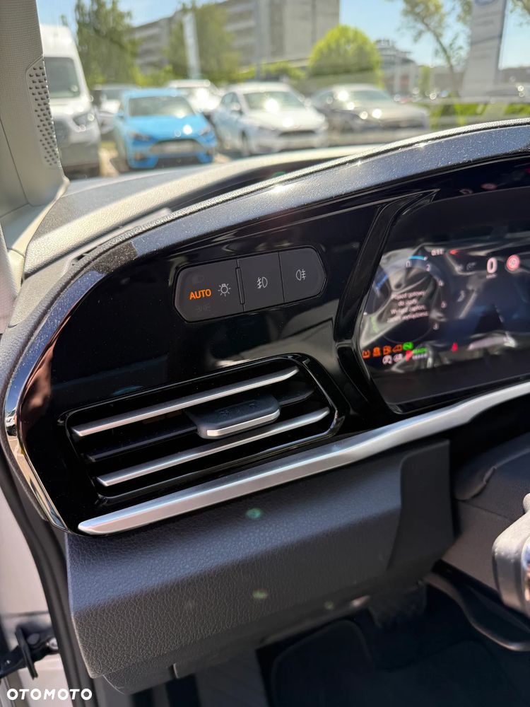 Ford Tourneo Connect Grand - 21