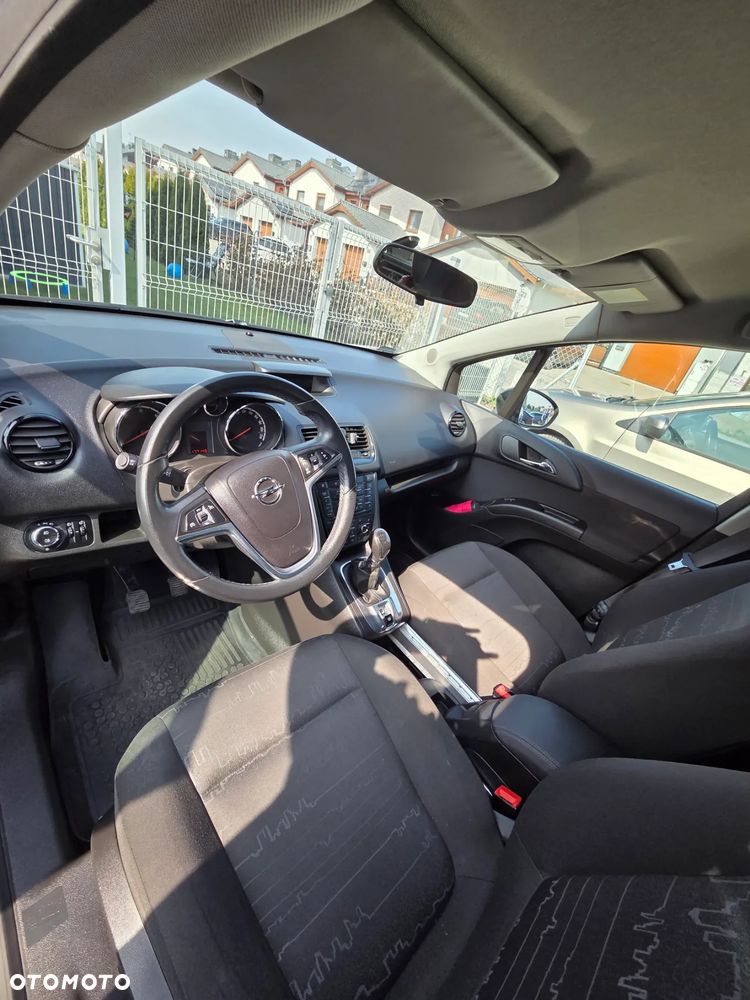 Opel Meriva - 11