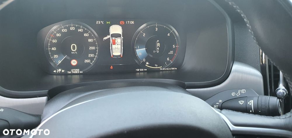 Volvo V90 D4 Momentum - 16