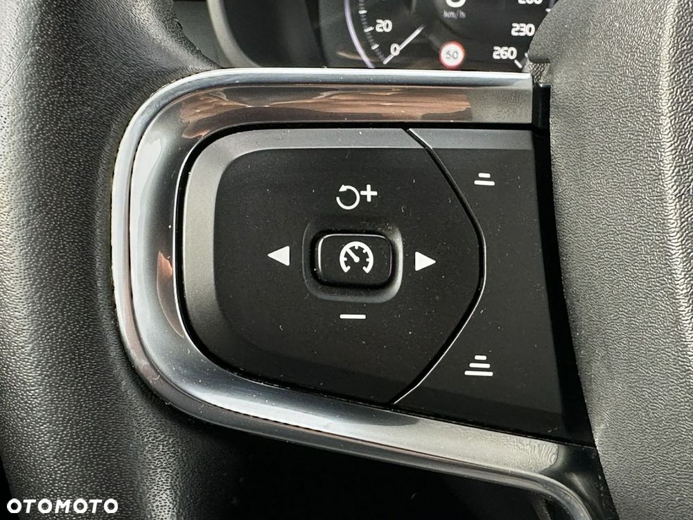 Volvo XC 40 - 20