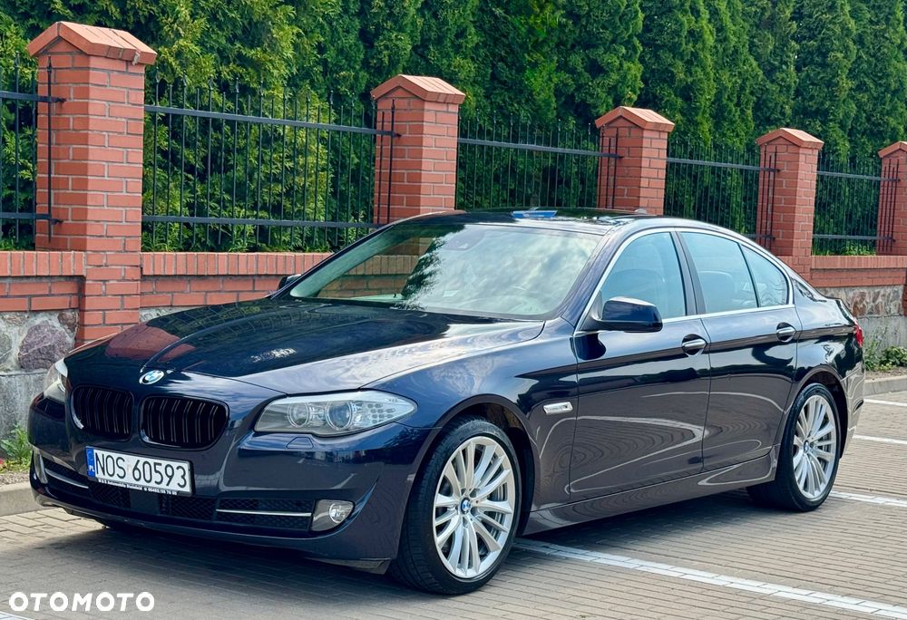 BMW Seria 5 550i Sport-Aut - 20