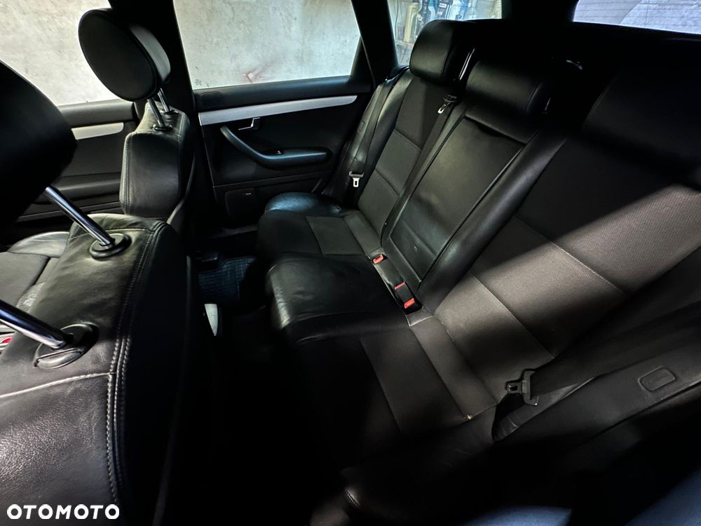 Audi A4 Avant 2.0T FSI Quattro - 13