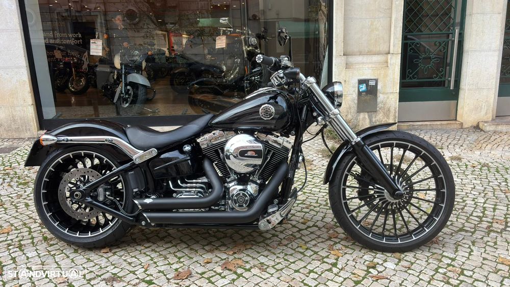 Harley-Davidson Breakout - 1