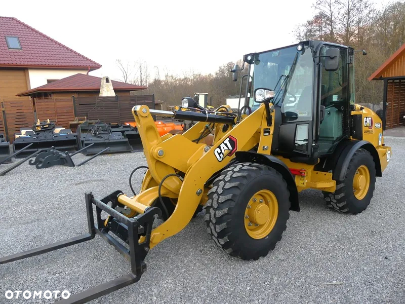 Caterpillar CAT 906M / Nowy model 2020r / Jak Nowy / - 3
