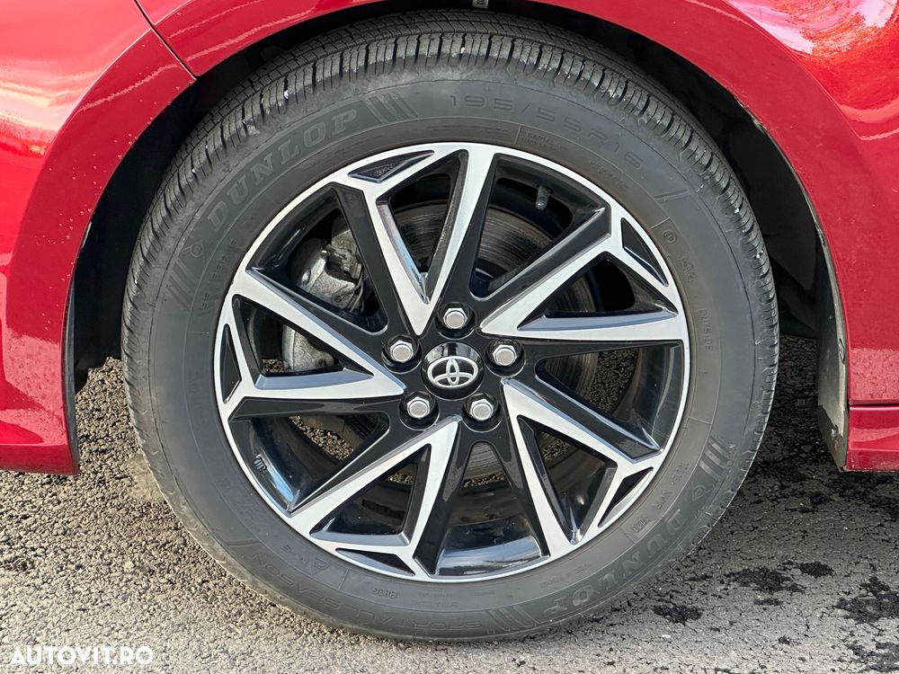 Toyota Yaris Hybrid 1.5 VVT-i - 13