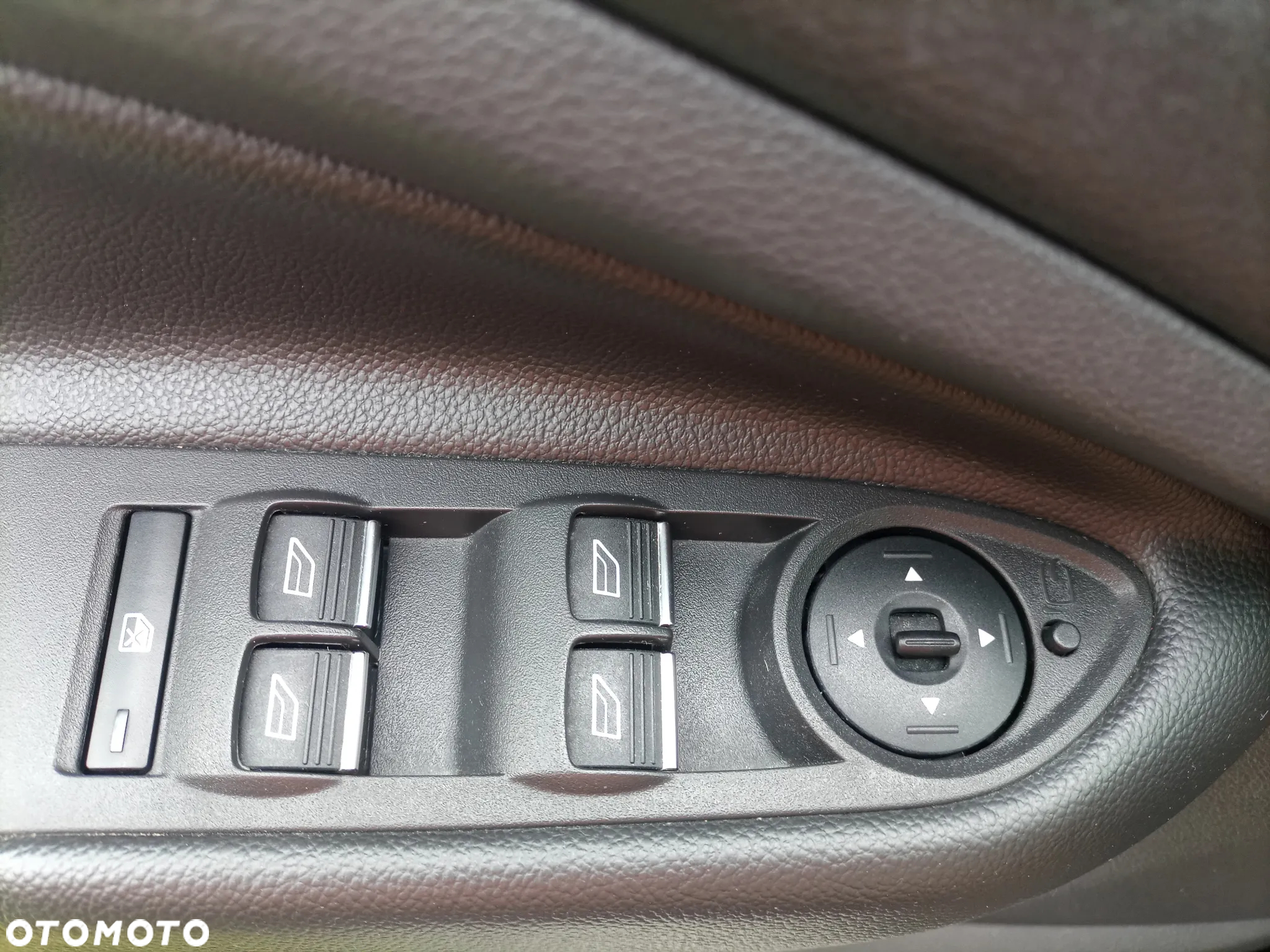Ford Kuga 1.5 EcoBoost 2x4 Titanium - 14