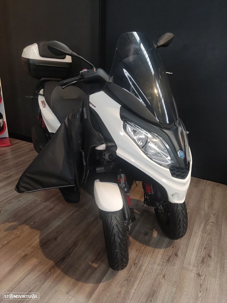 Piaggio MP3 300 - 1