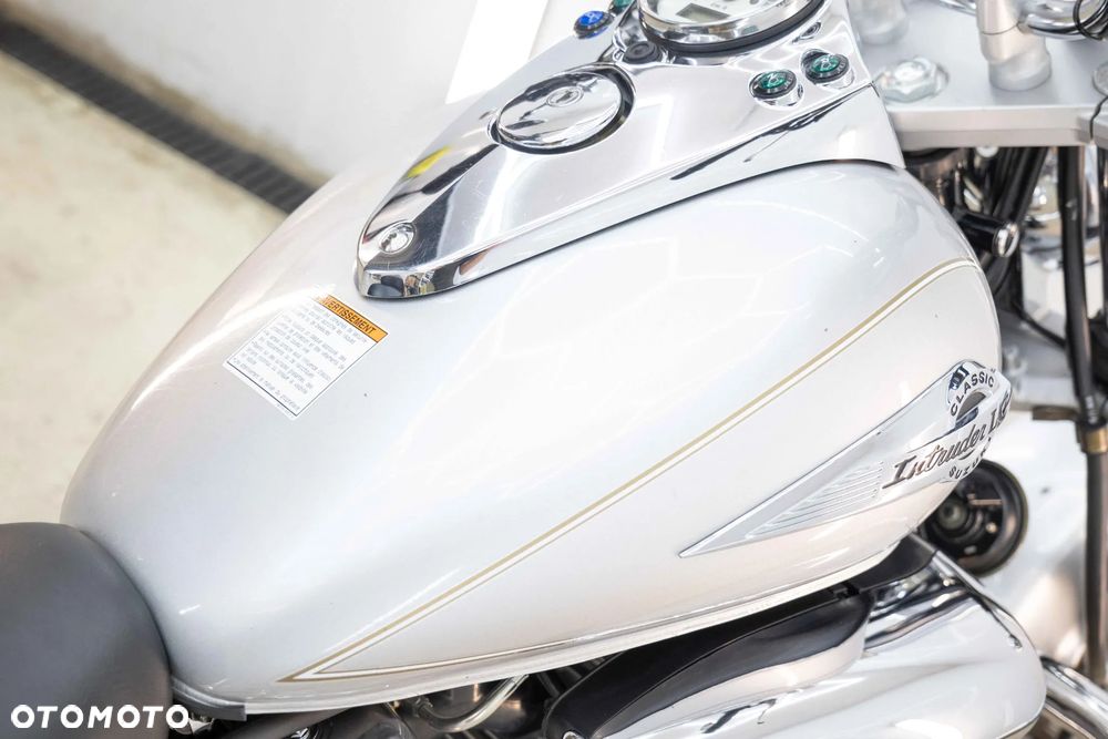 Suzuki Intruder - 22