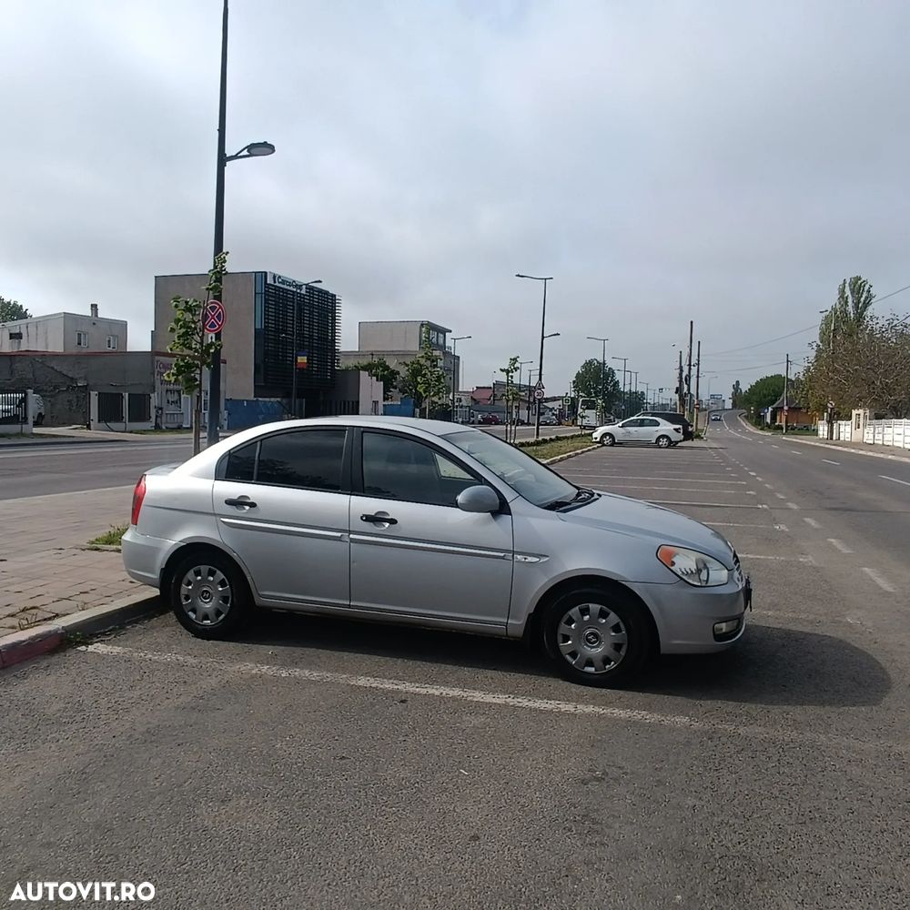 Hyundai Accent MC 1.5 CRDI GL FULL - 2
