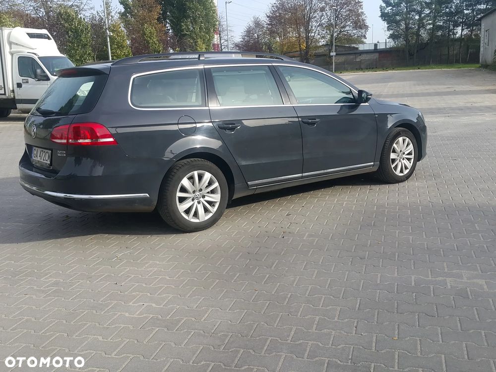 Volkswagen Passat 2.0 TDI DPF BlueMotion Technology Comfortline - 3
