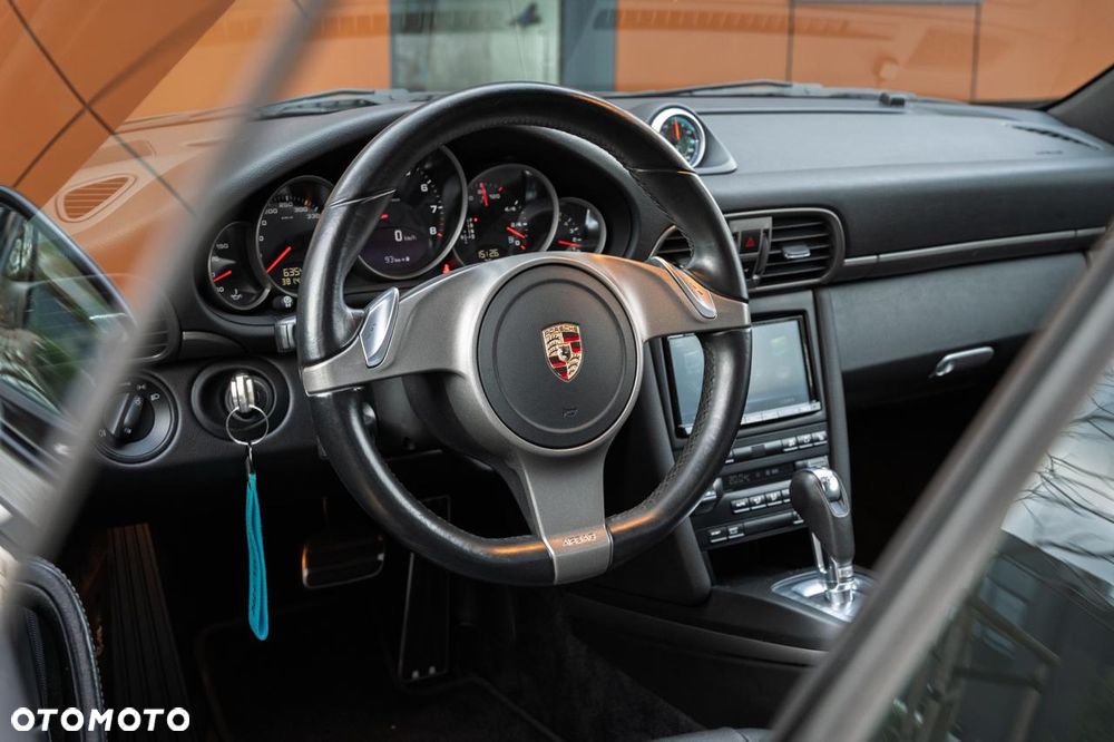 Porsche 911 Carrera PDK - 17