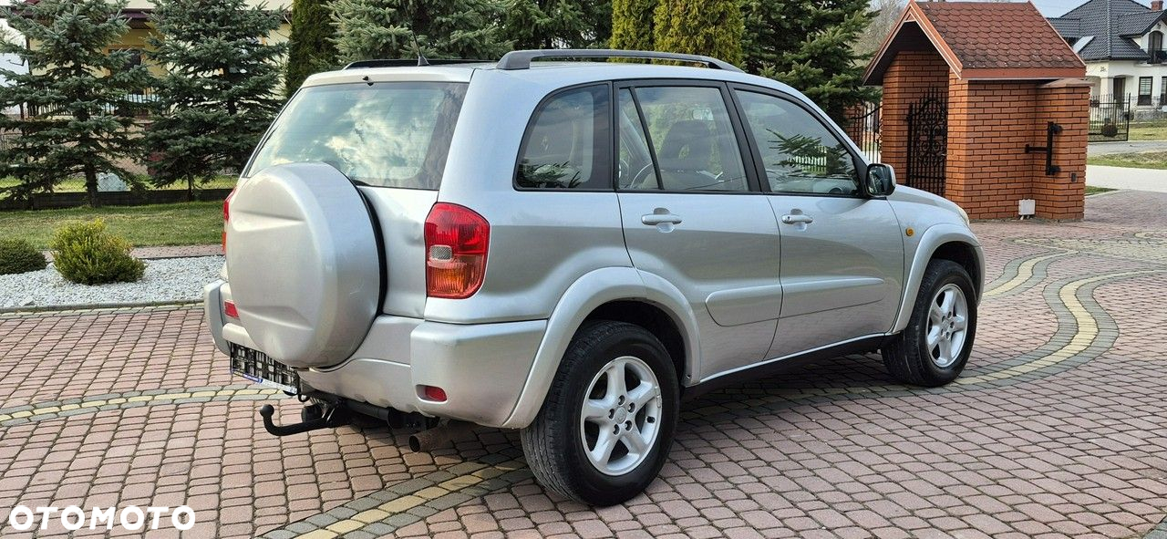 Toyota RAV4 2.0 VVT-i 4x4 - 33