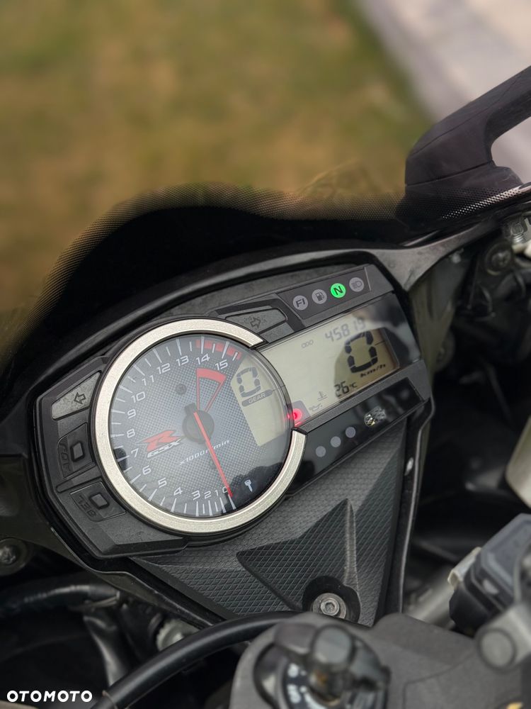 Suzuki GSX-R - 15