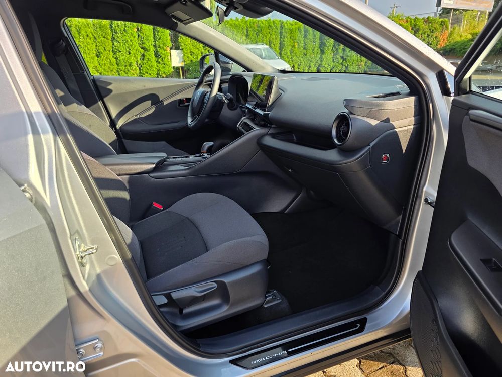 Toyota C-HR 2.0 HEV 197 CP 4x2 CVT Dynamic - 6
