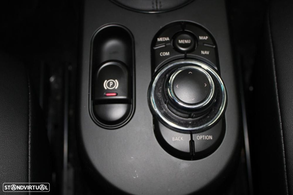 MINI 3 Portas Cooper SE - 21