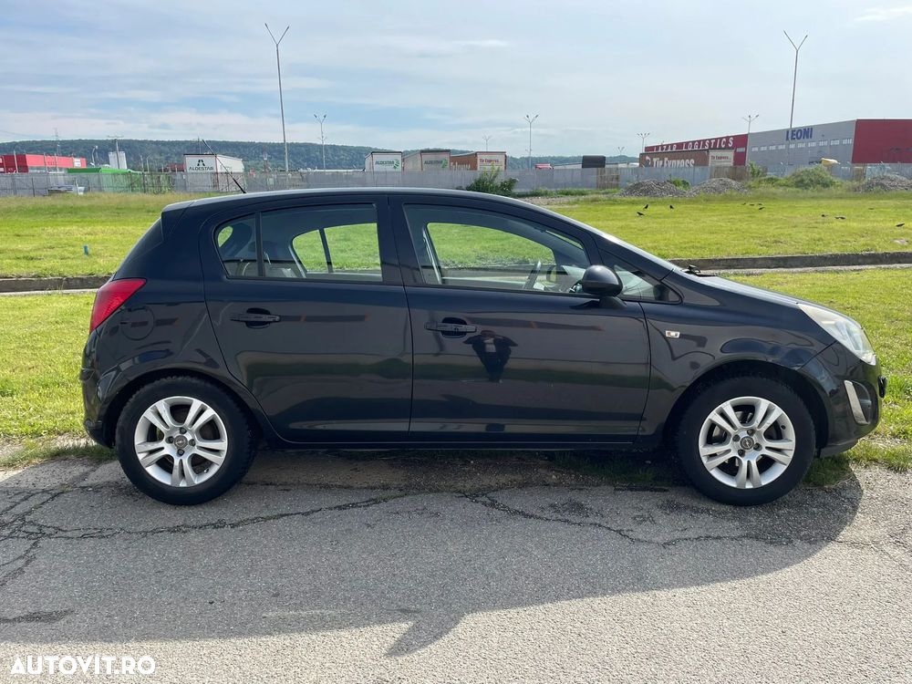 Opel Corsa 1.2 Essentia - 2