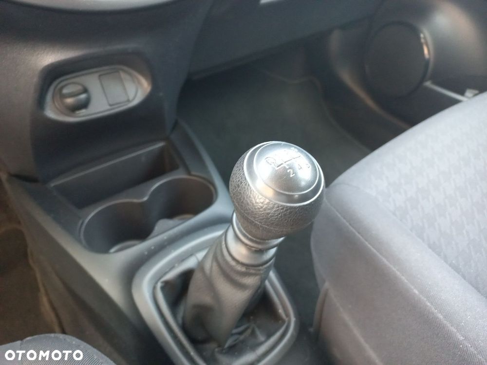 Toyota Yaris - 21