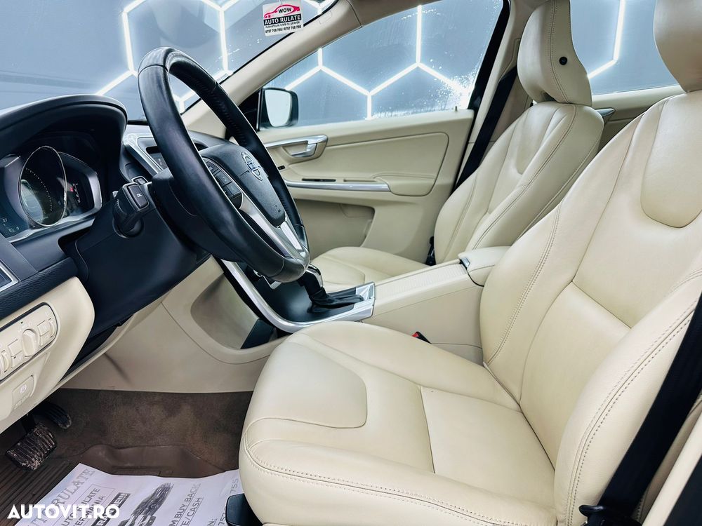 Volvo XC 60 D4 Geartronic Momentum - 13