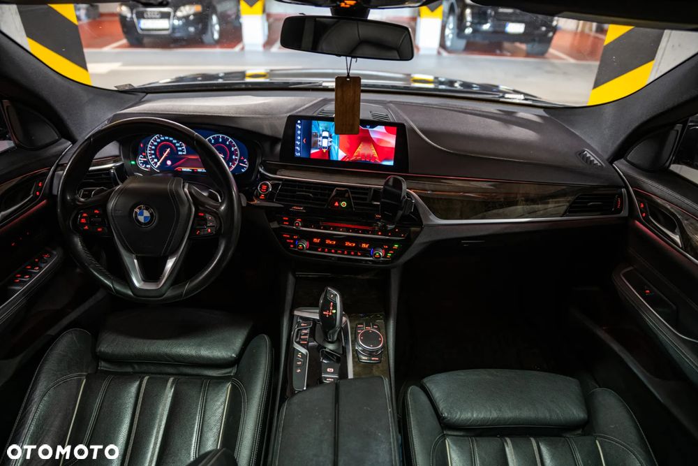BMW 6GT 640i xDrive - 14