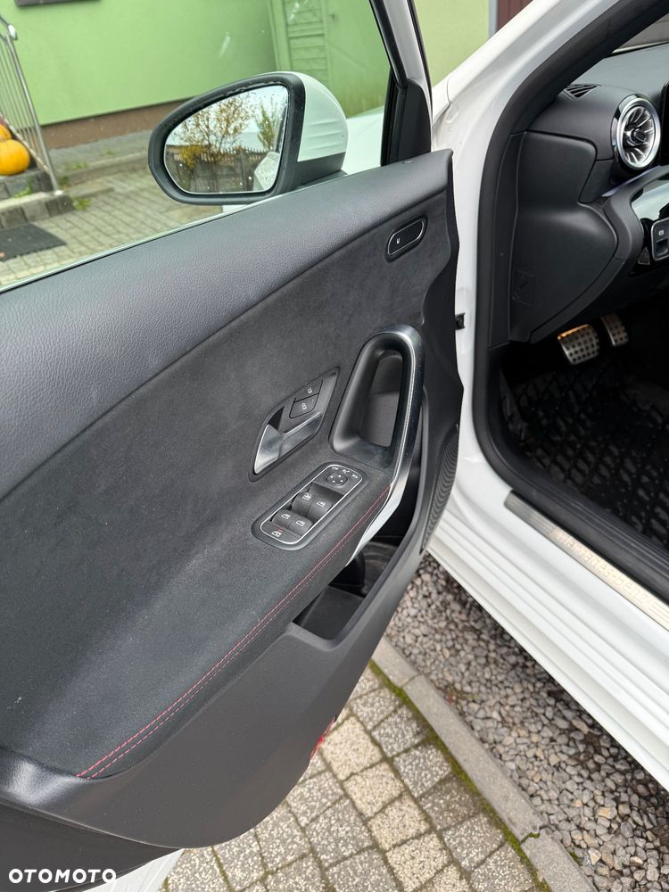 Mercedes-Benz Klasa A 180 AMG Line 7G-DCT - 11