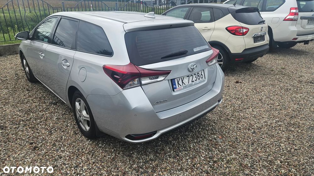 Toyota Auris 1.6 Comfort - 4