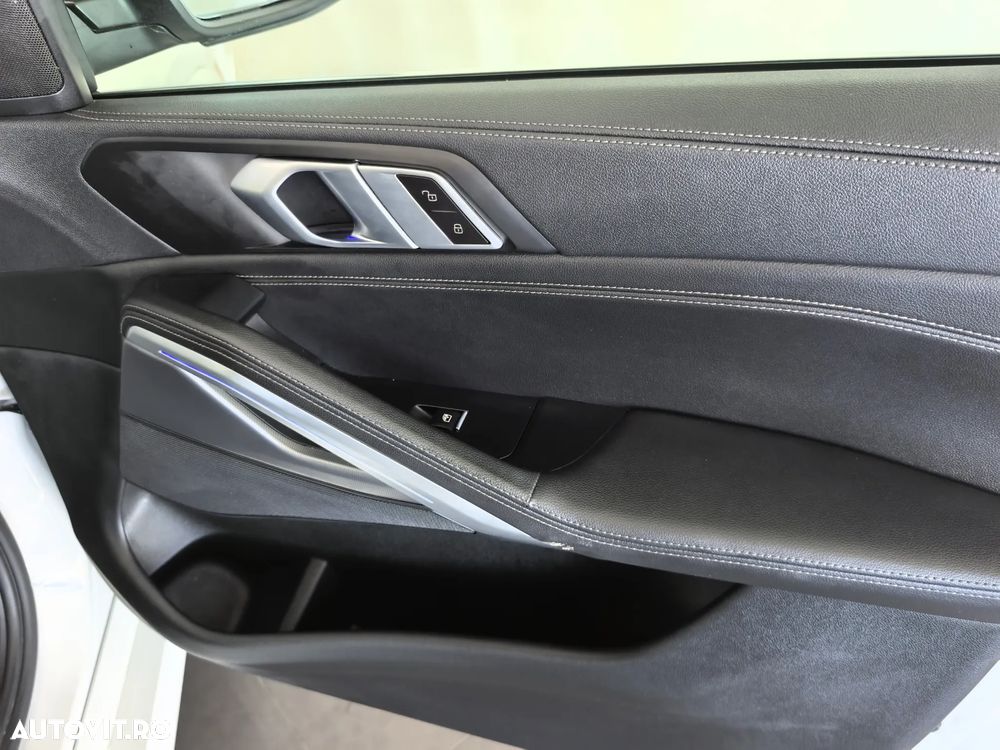 BMW X6 xDrive40i AT MHEV - 34