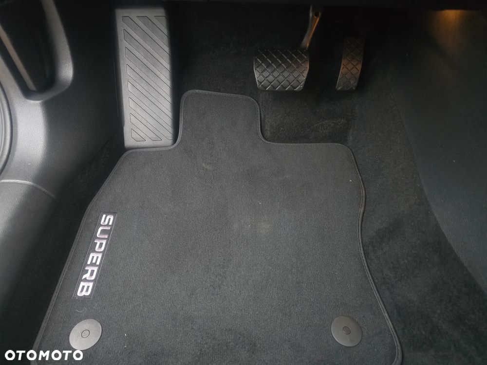 Skoda Superb 1.5 TSI ACT Style DSG - 36