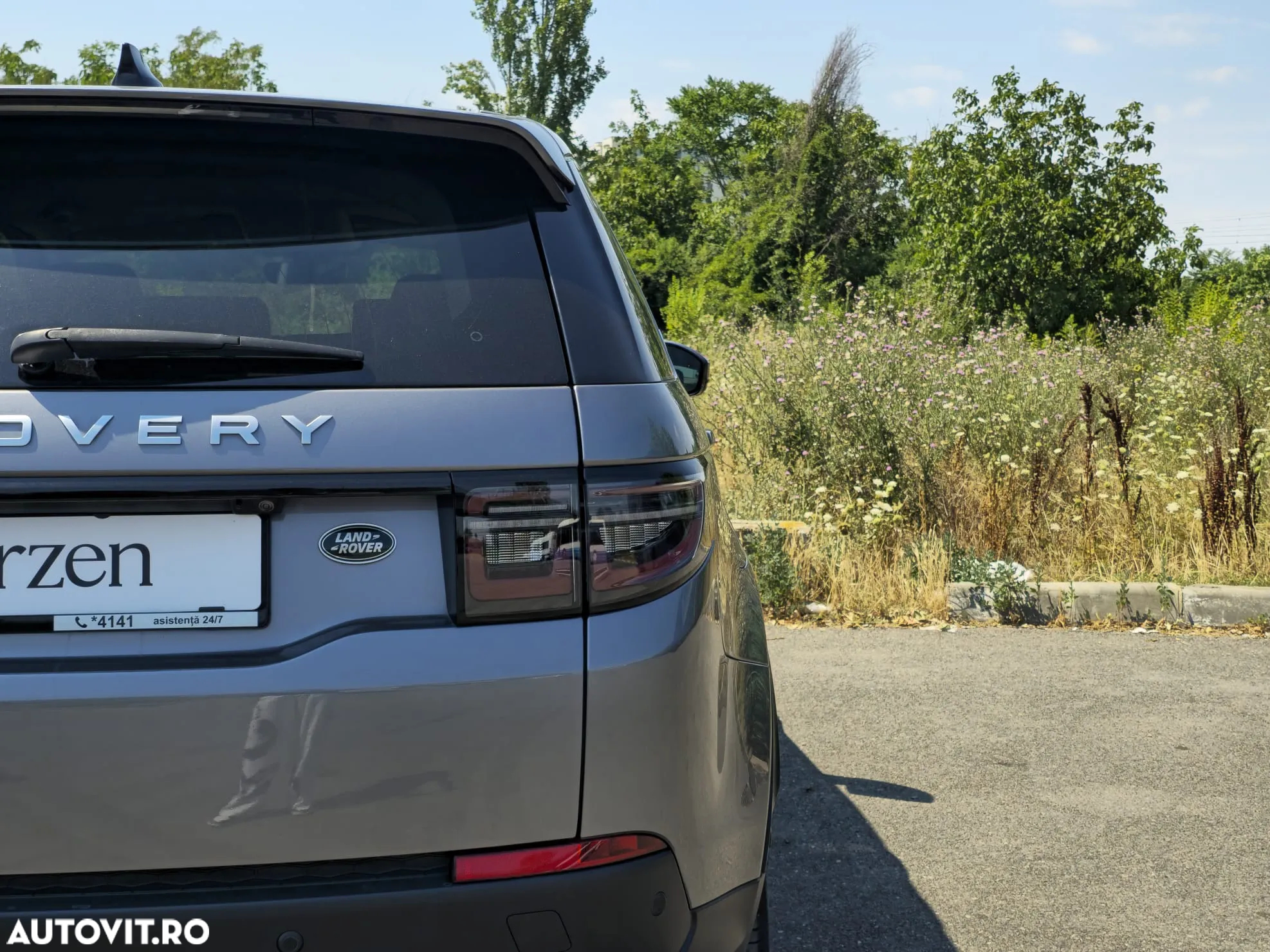 Land Rover Discovery Sport 2.0 D165 MHEV SE - 25