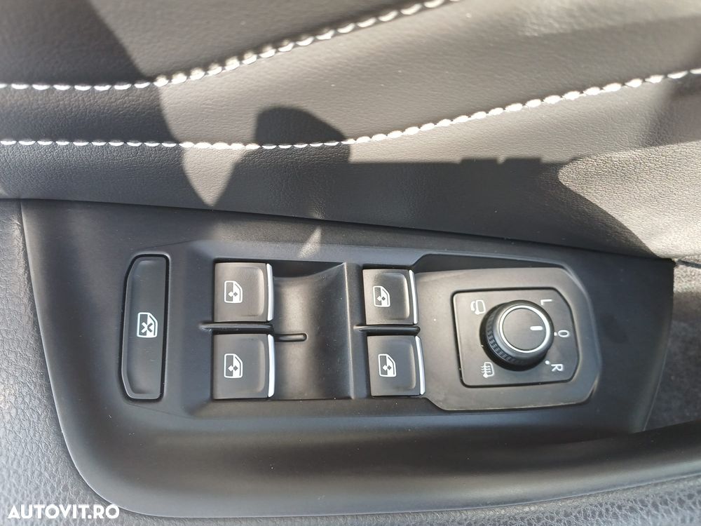 Volkswagen Passat 2.0 TDI 4Mot DSG Highline - 13