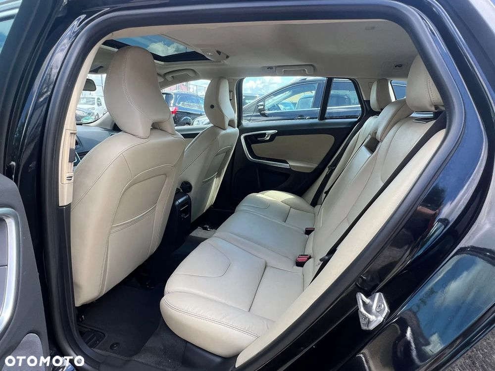 Volvo V60 D4 Drive-E Summum - 24