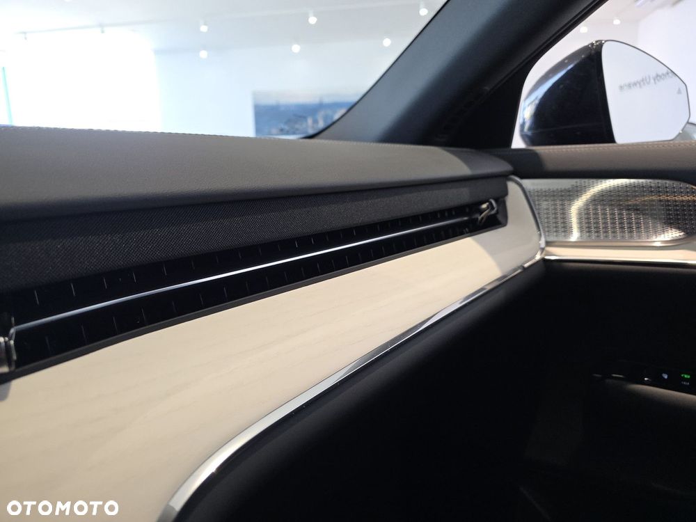 Volvo EX90 - 20