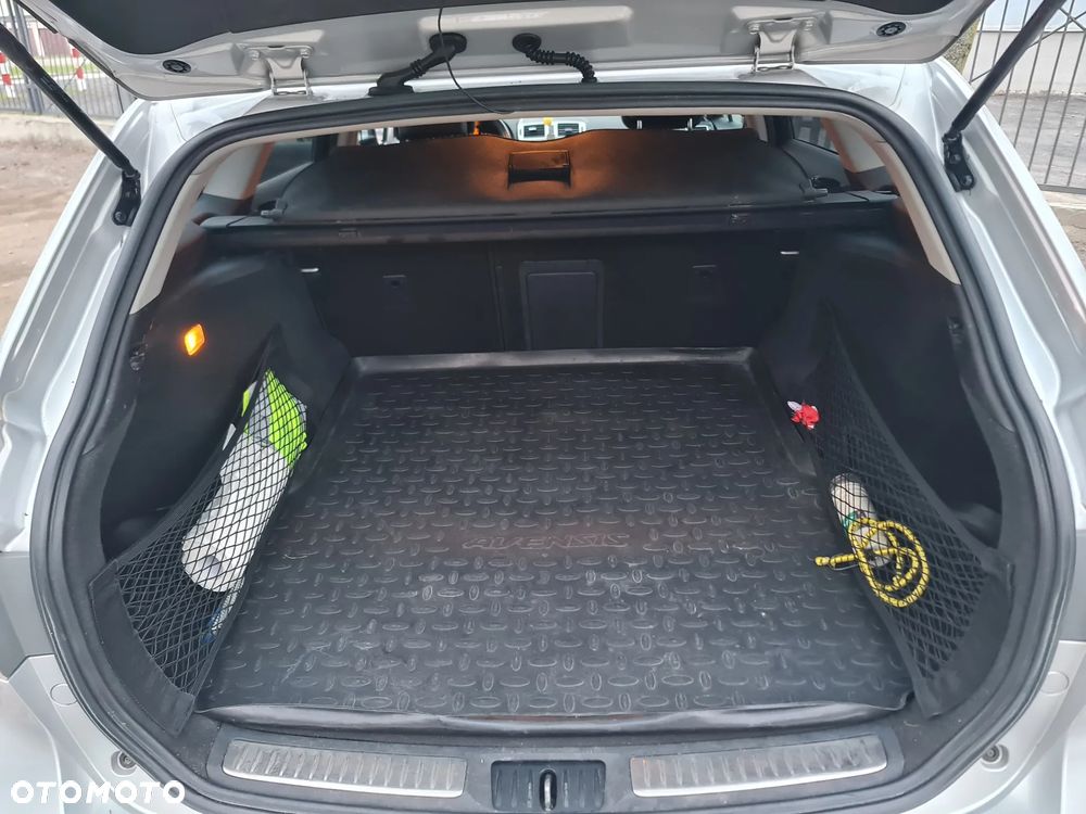 Toyota Avensis 2.0 D-4D Premium - 35