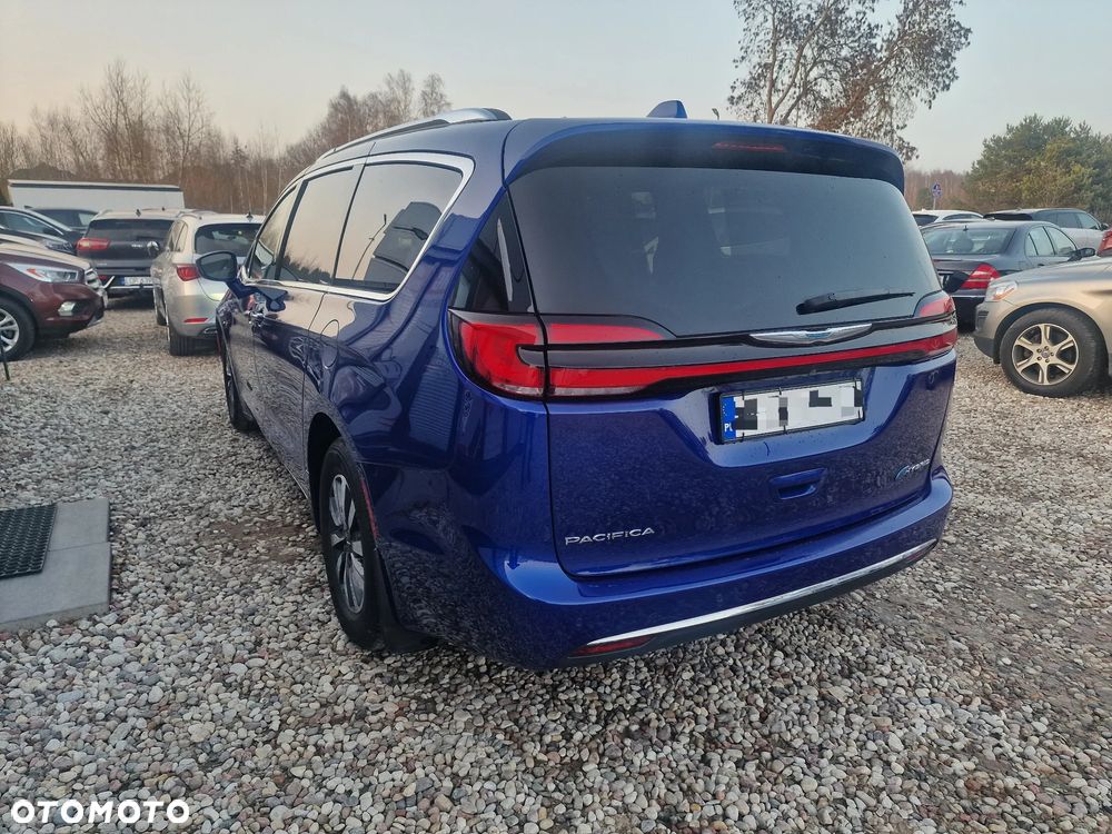 Chrysler Pacifica - 10